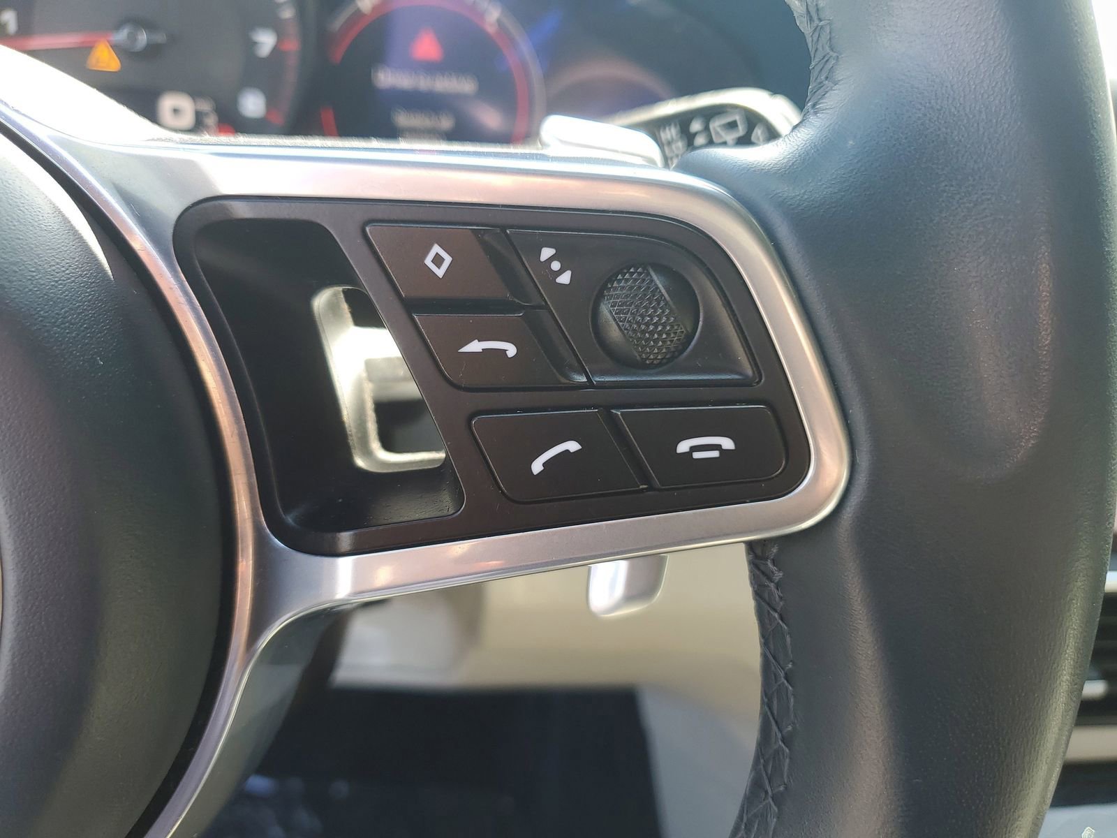 Used 2019 Porsche Cayenne image 29