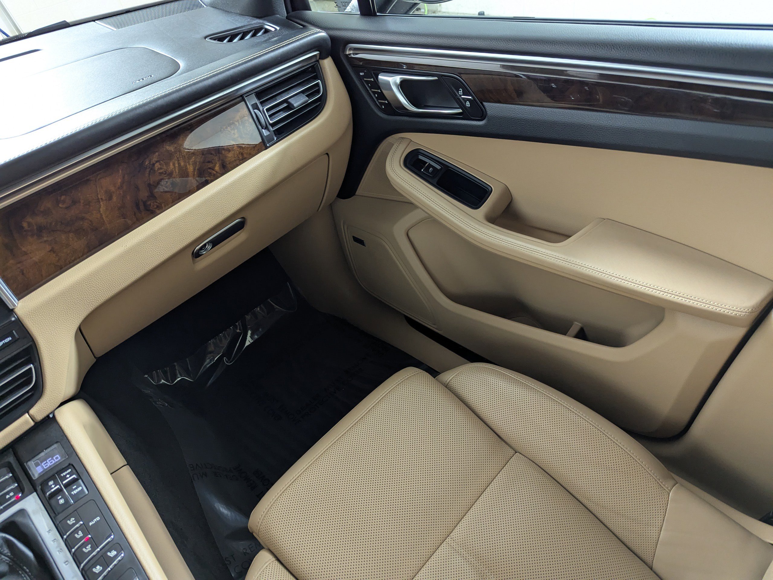 Used 2021 Porsche Macan GTS image 11