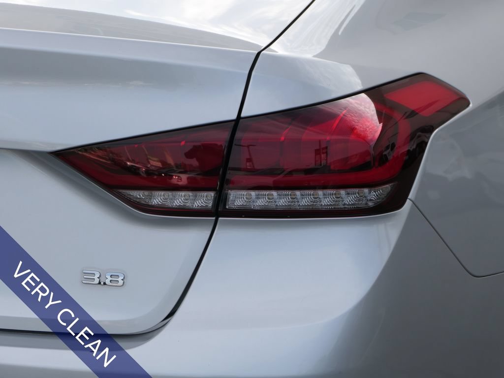 Used 2018 Genesis G80 3.8 RWD image 5