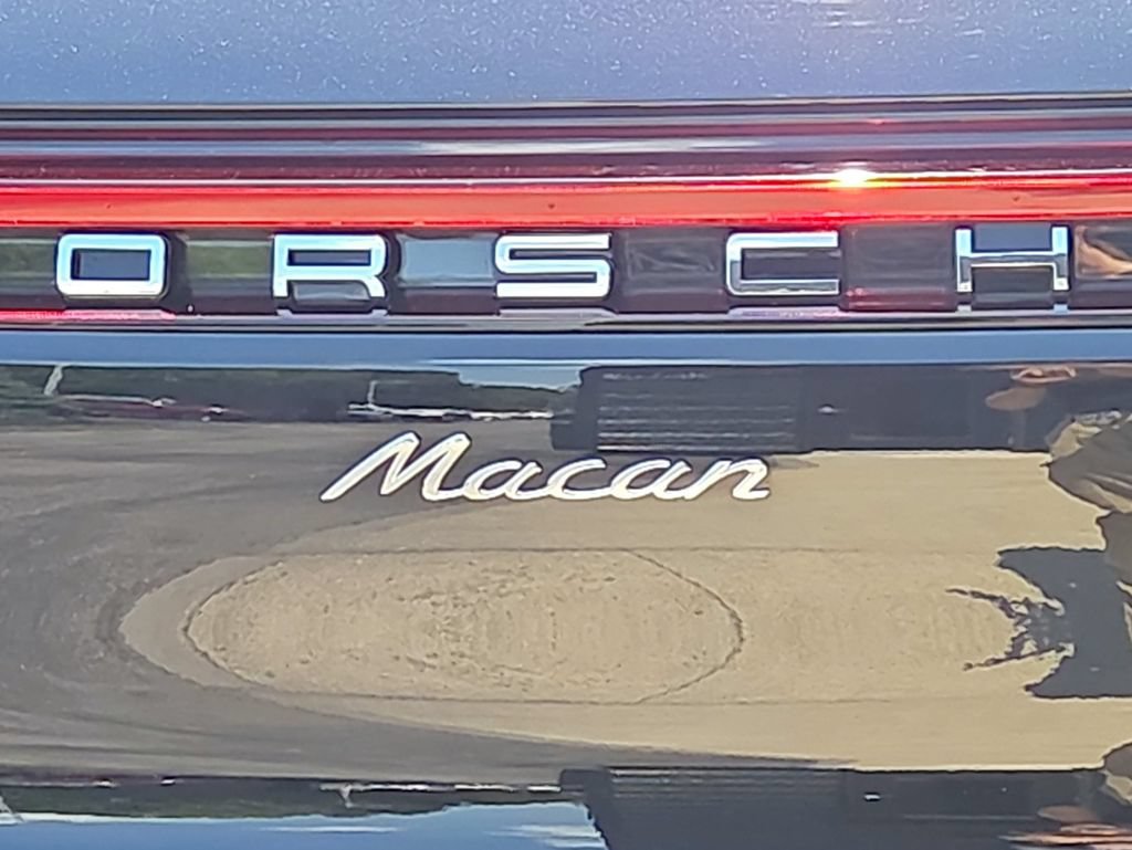 Certified 2026 Porsche Macan AWD/4WD image 28