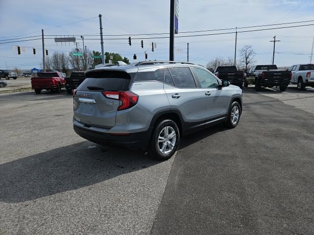 Used 2023 GMC Terrain SLE w/ Driver Convenience Package image 6