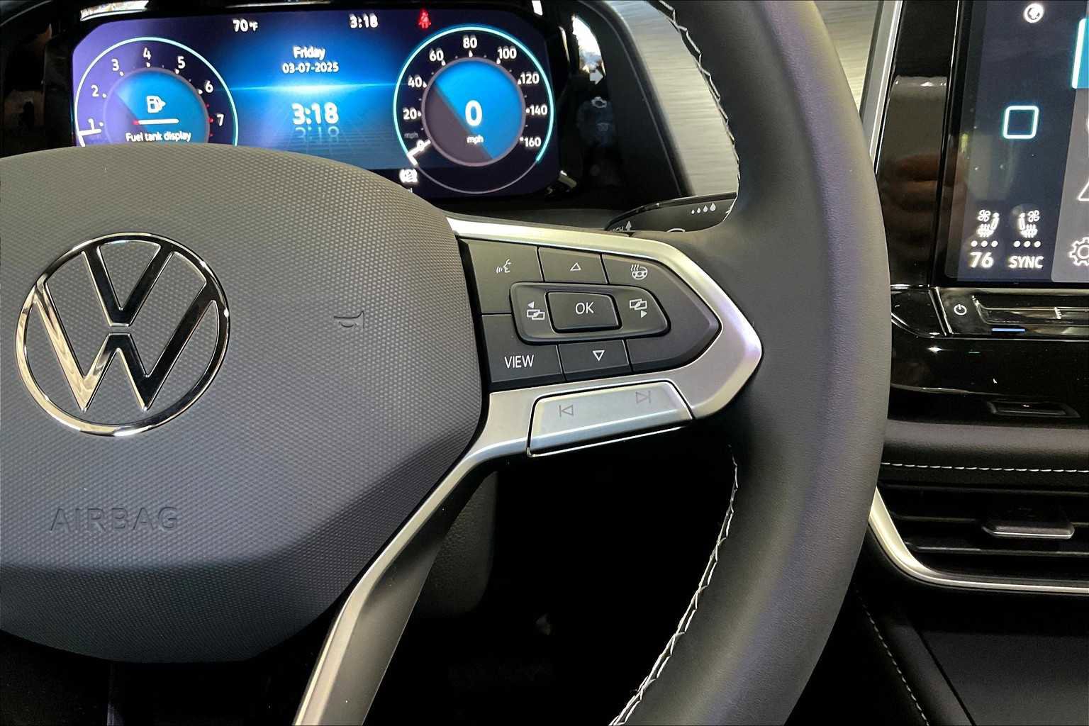 New 2025 Volkswagen Atlas Cross Sport SE image 18