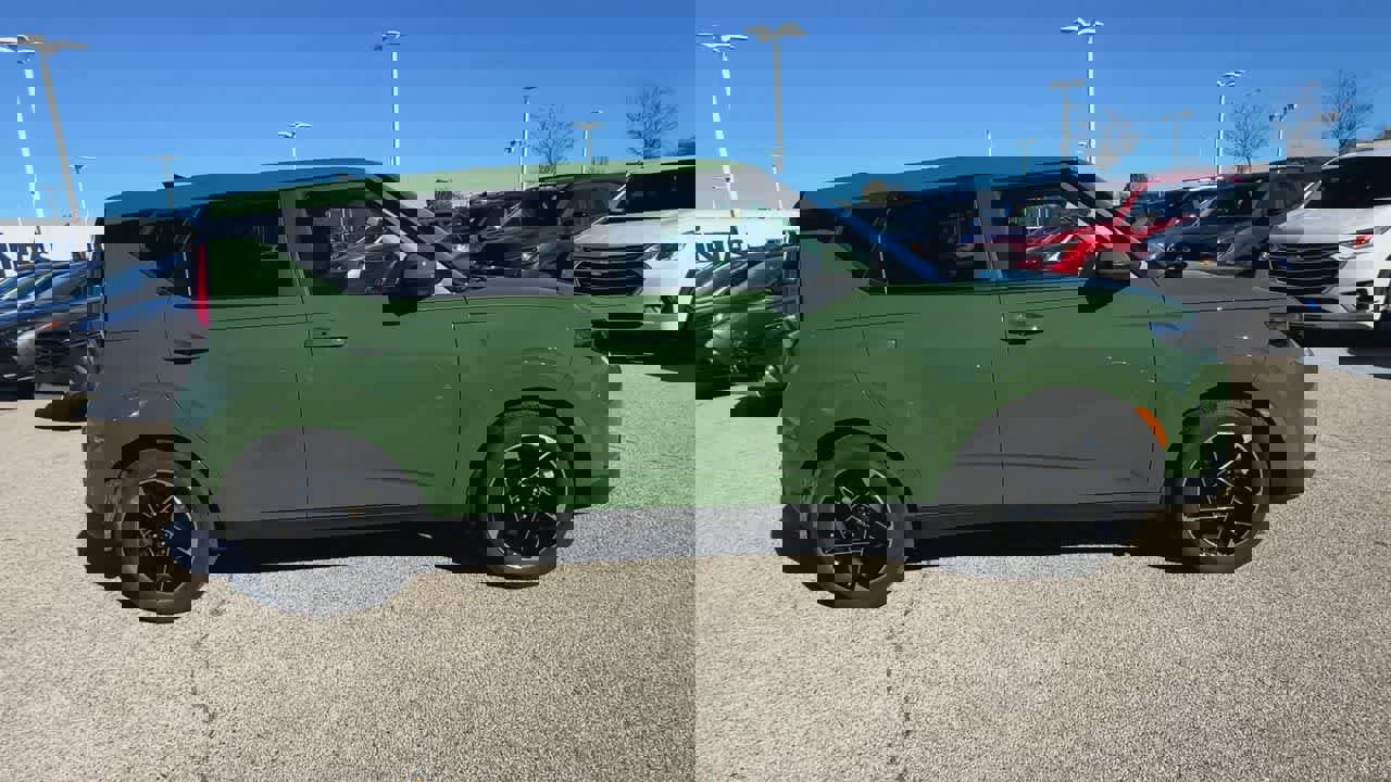 Used 2023 Kia Soul EX image 9