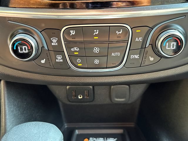 Used 2023 Chevrolet Traverse LT w/ Midnight/Sport Edition AWD/4WD image 34