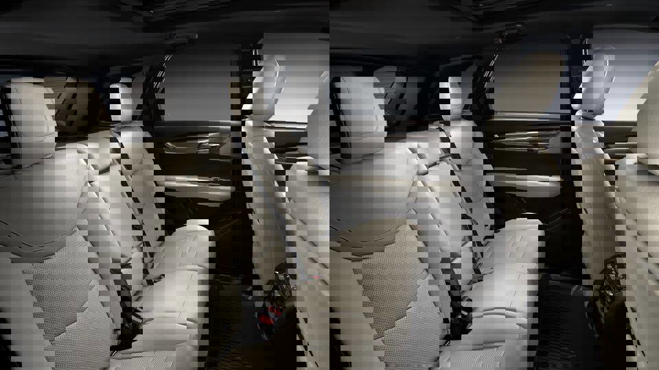 New 2025 Cadillac XT5 Sportv w/ LPO, Red Accent Package image 26