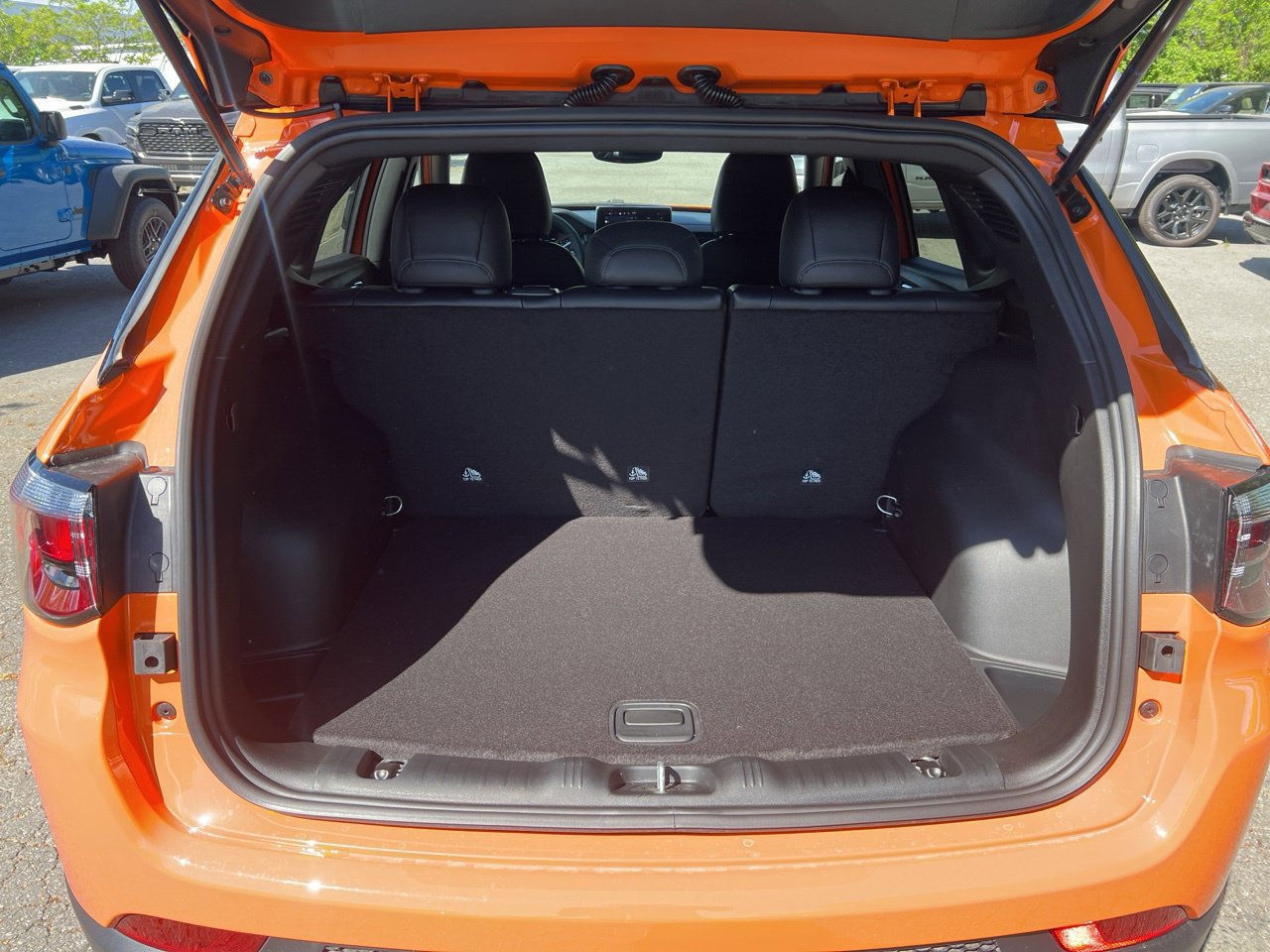 New 2026 Jeep Compass Latitude AWD/4WD image 13
