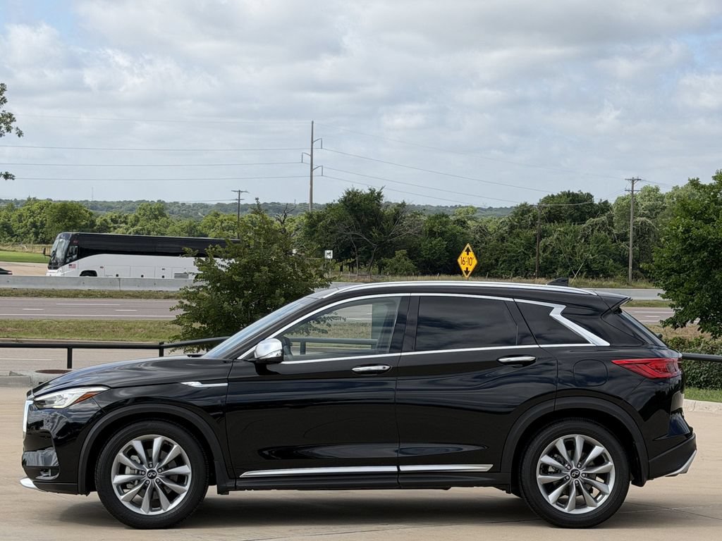 Used 2021 INFINITI QX50 Essential w/ Convenience Package AWD/4WD image 3