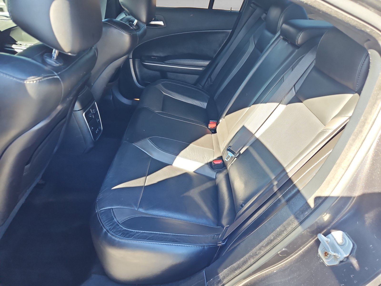 Used 2020 Dodge Charger SXT RWD image 14