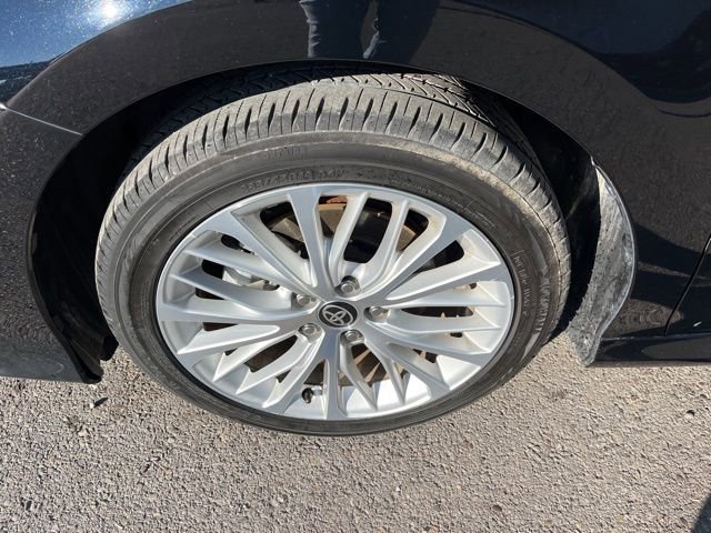 Used 2020 Toyota Camry XLE image 18