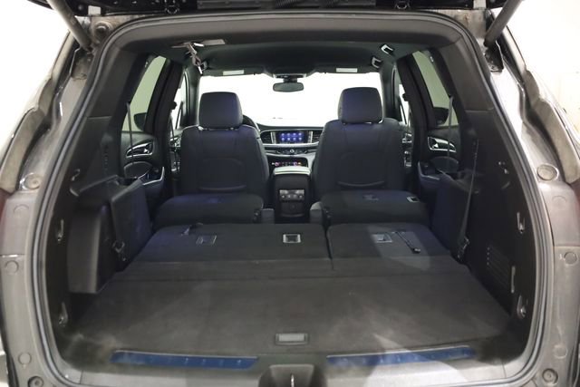 Used 2024 Buick Enclave Essence w/ LPO, Touring Package image 34