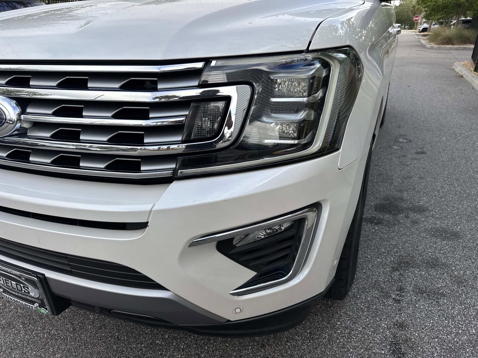 Used 2018 Ford Expedition Limited w/ Equipment Group 301A image 9