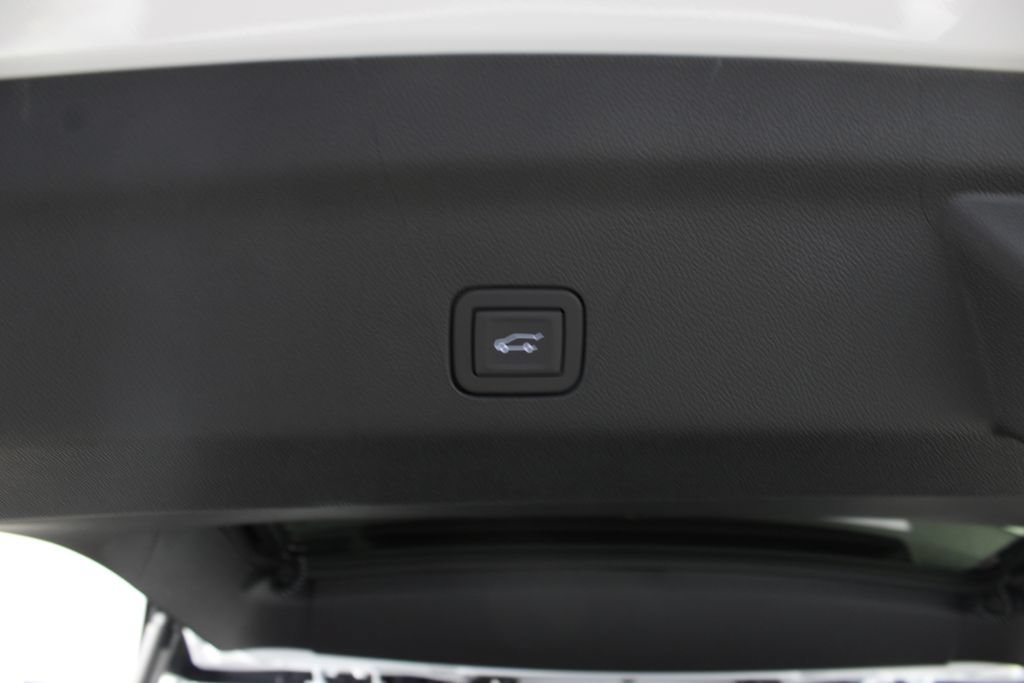 New 2026 GMC Yukon XL AT4 Ultimate AWD/4WD image 27
