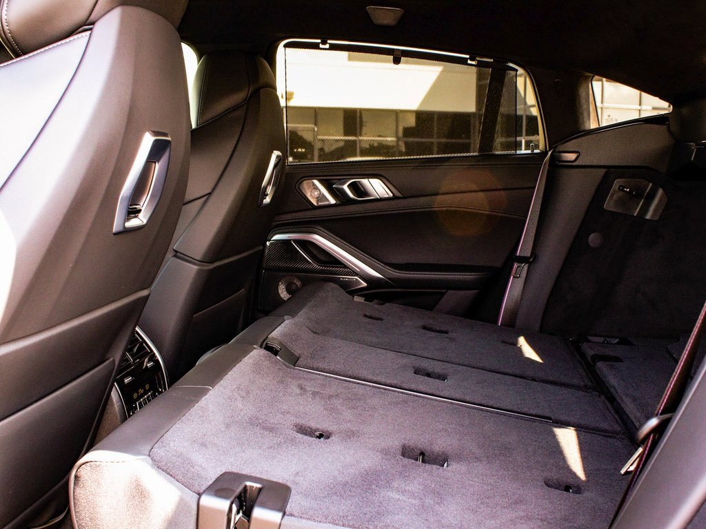 Used 2025 BMW X6 M Competition w/ Executive Package image 36