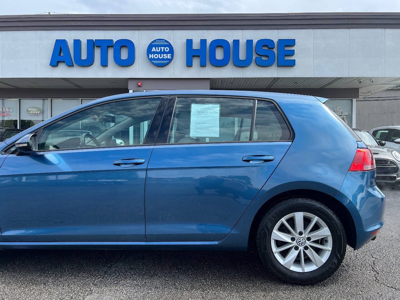 Used 2015 Volkswagen Golf S FWD image 38