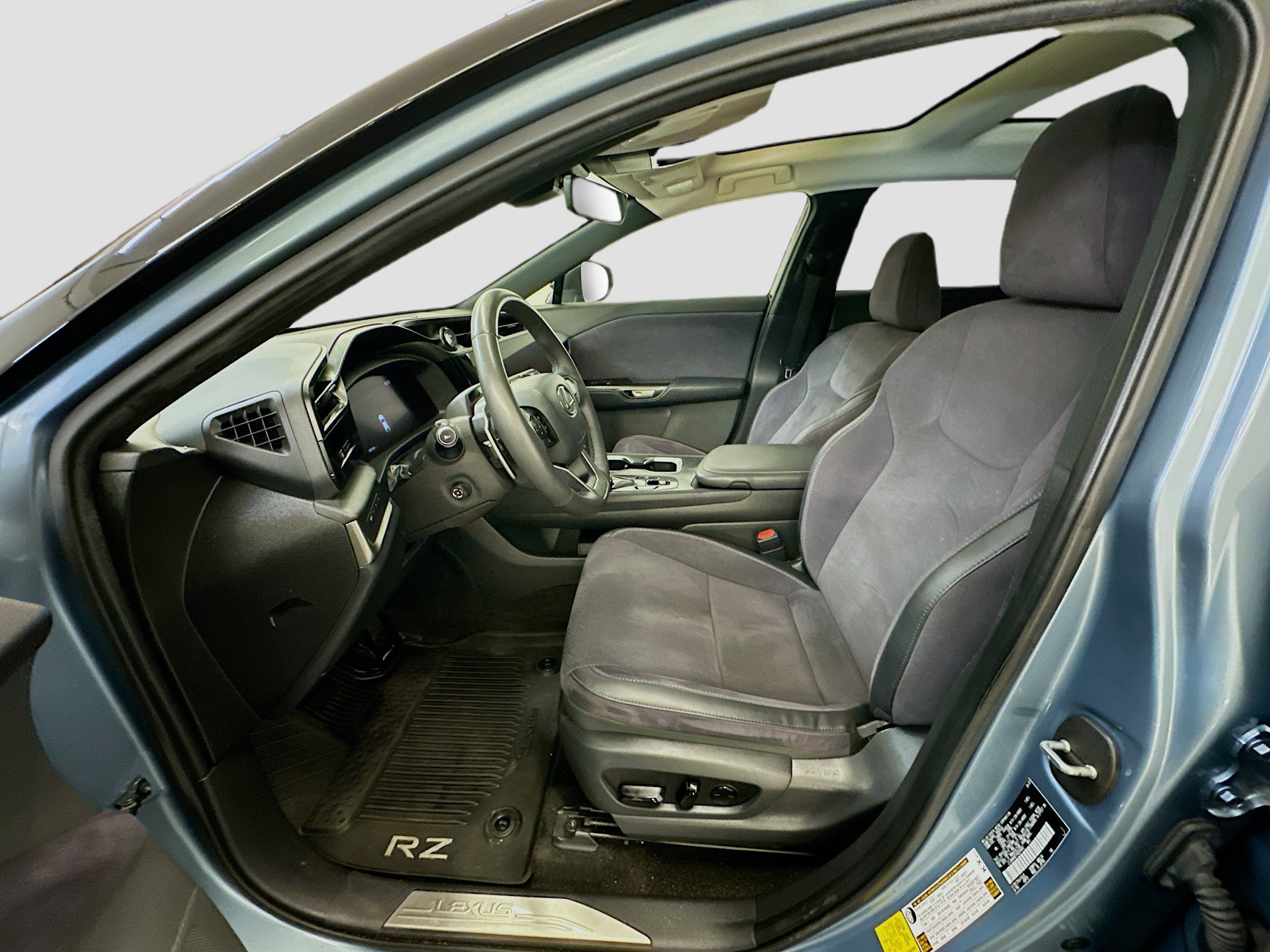 Used 2023 Lexus RZ 450e Premium w/ Accessory Package (2T) image 13