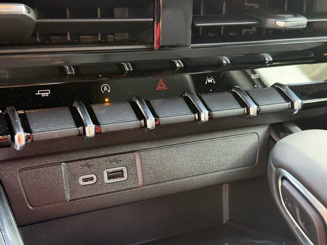 New 2026 GMC Canyon Elevation w/ Convenience Package image 8