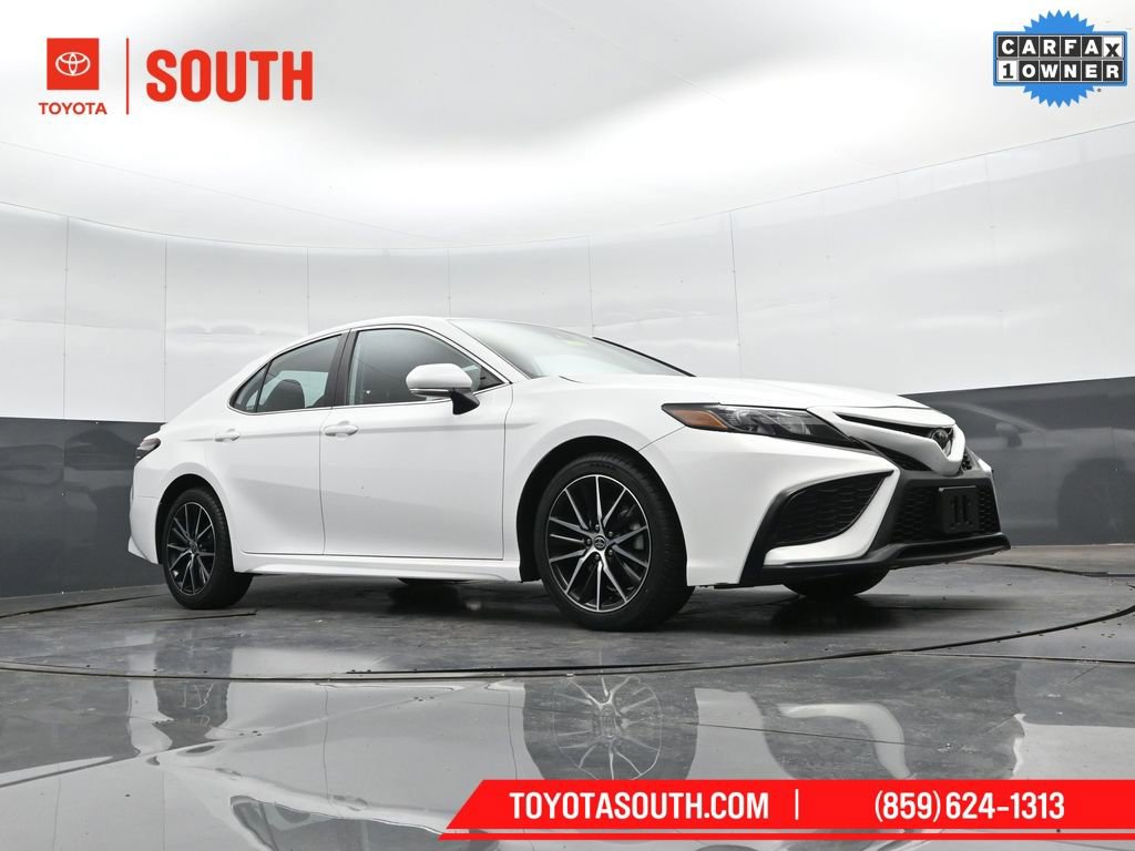 Used 2024 Toyota Camry SE image 41