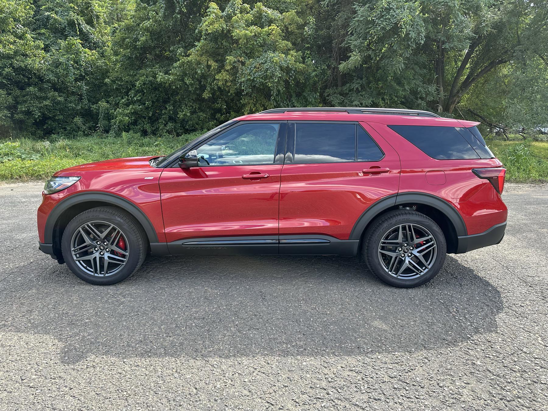 New 2025 Ford Explorer ST-Line w/ Premium Package image 9