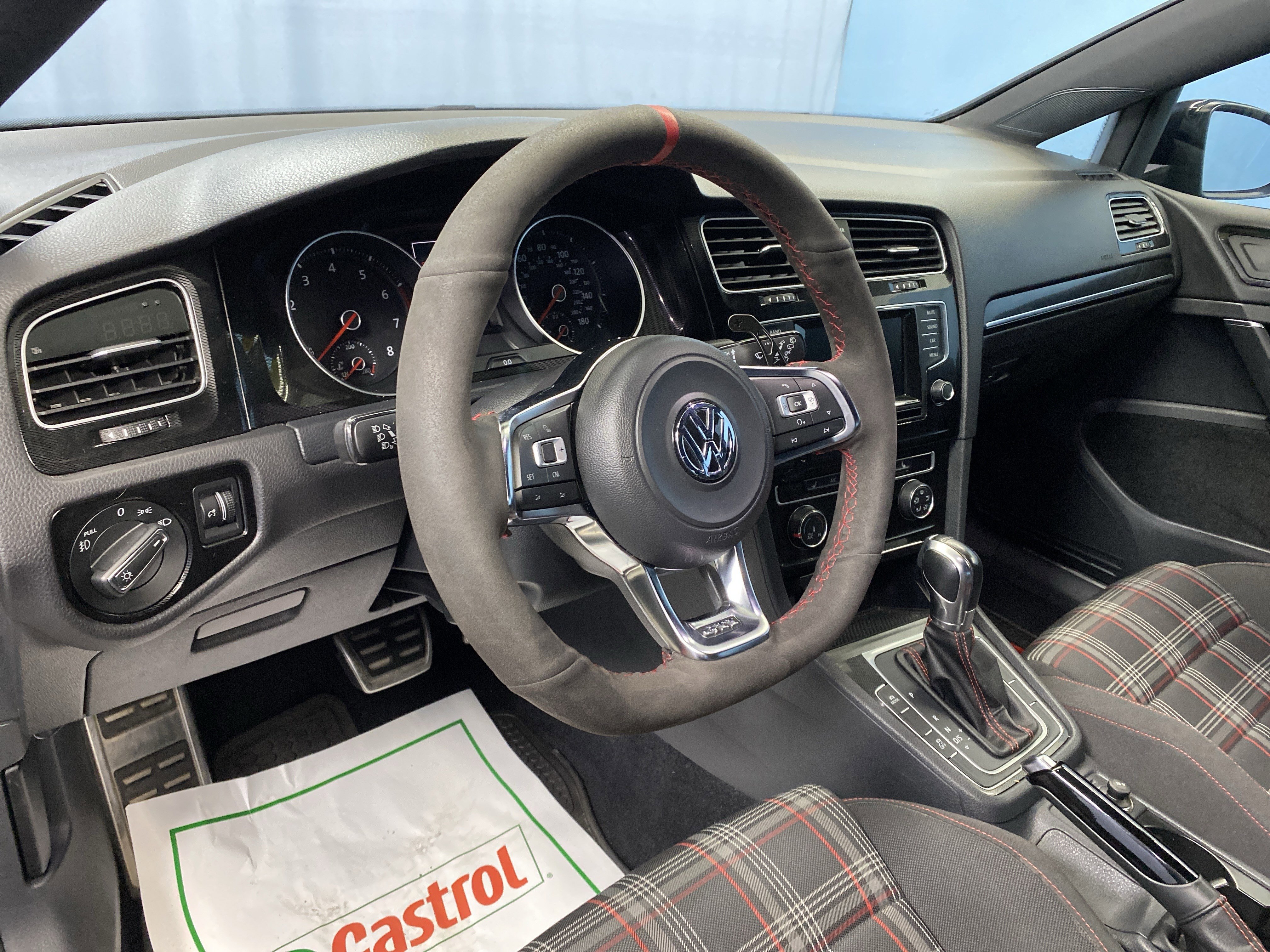 Used 2015 Volkswagen GTI S image 10