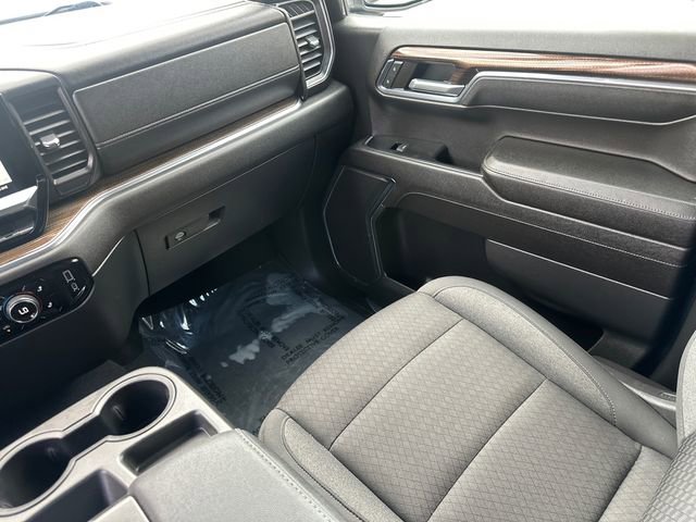 Used 2023 Chevrolet Silverado 1500 LT AWD/4WD image 22