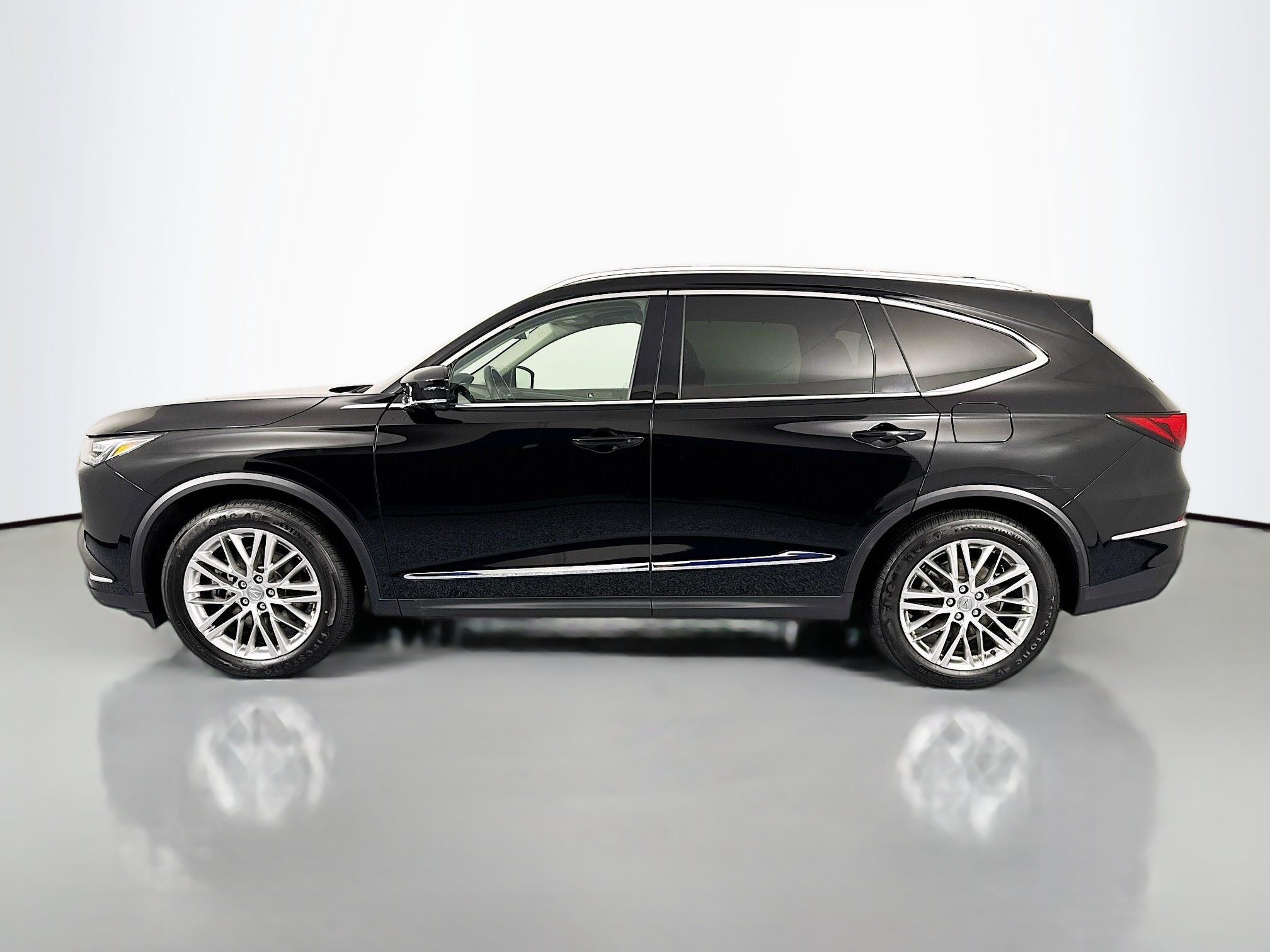 Used 2023 Acura MDX SH-AWD w/ Advance Package image 8