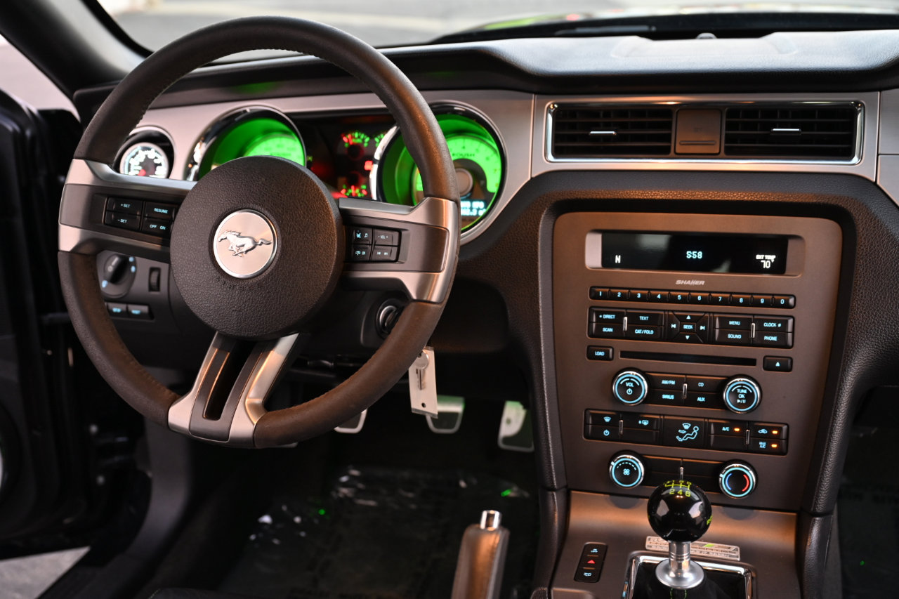 Used 2012 Ford Mustang GT Premium w/ HID Headlamps & Security Pkg image 20