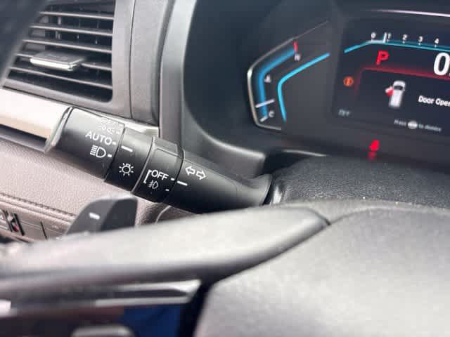 Used 2018 Honda Odyssey Touring image 16
