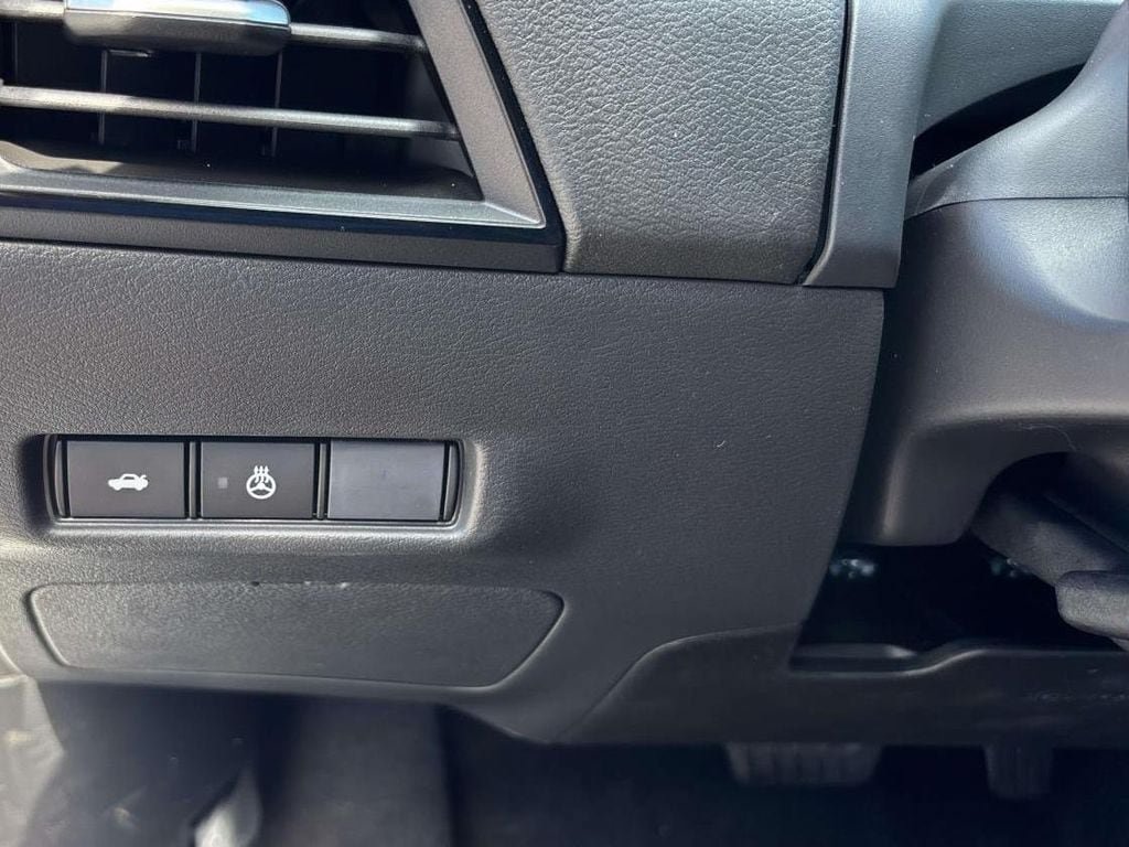 New 2026 Nissan Sentra SV FWD image 11