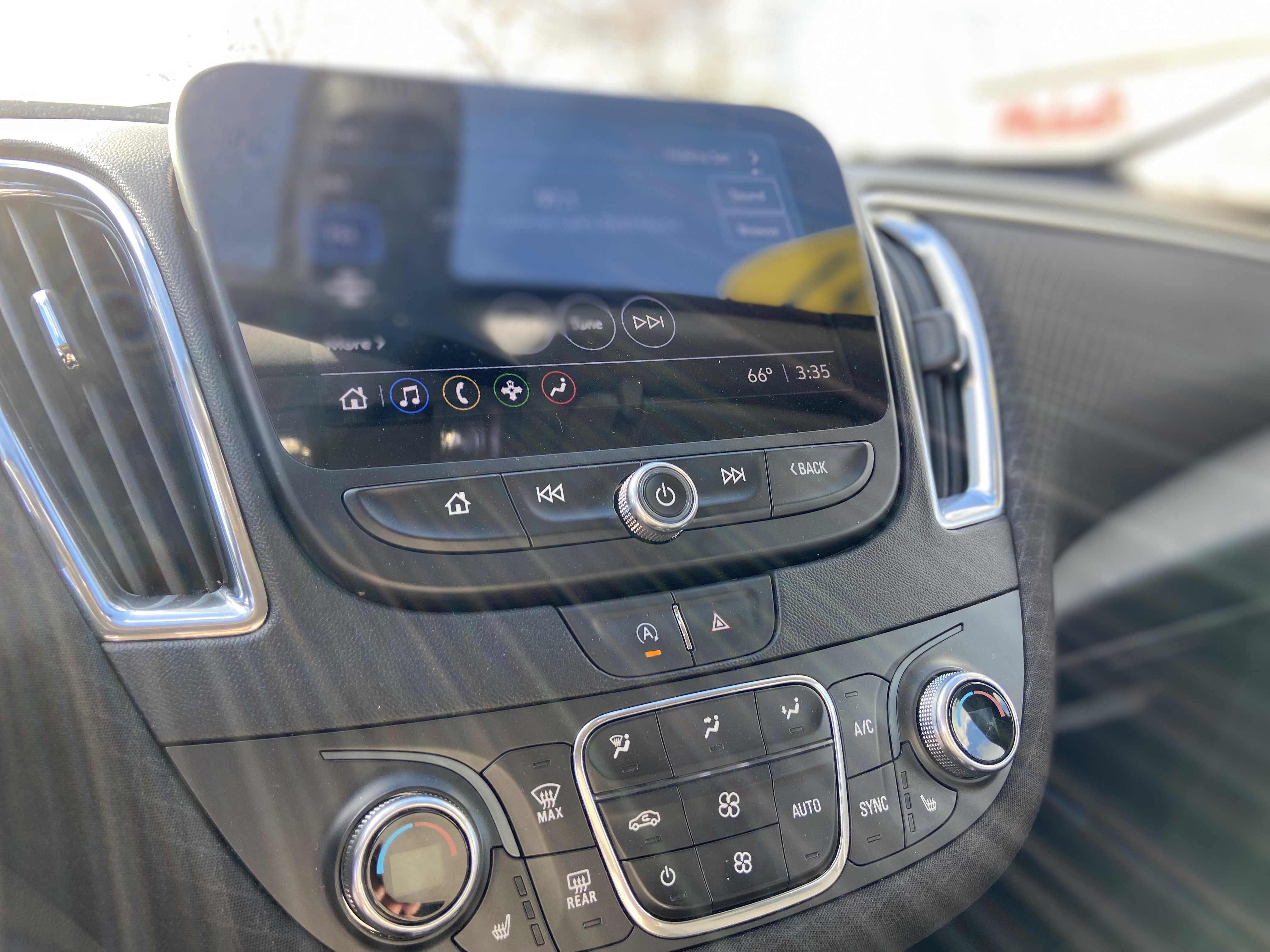 Used 2021 Chevrolet Malibu LT image 33