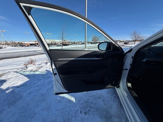 Used 2024 Nissan Altima 2.5 SR image 9