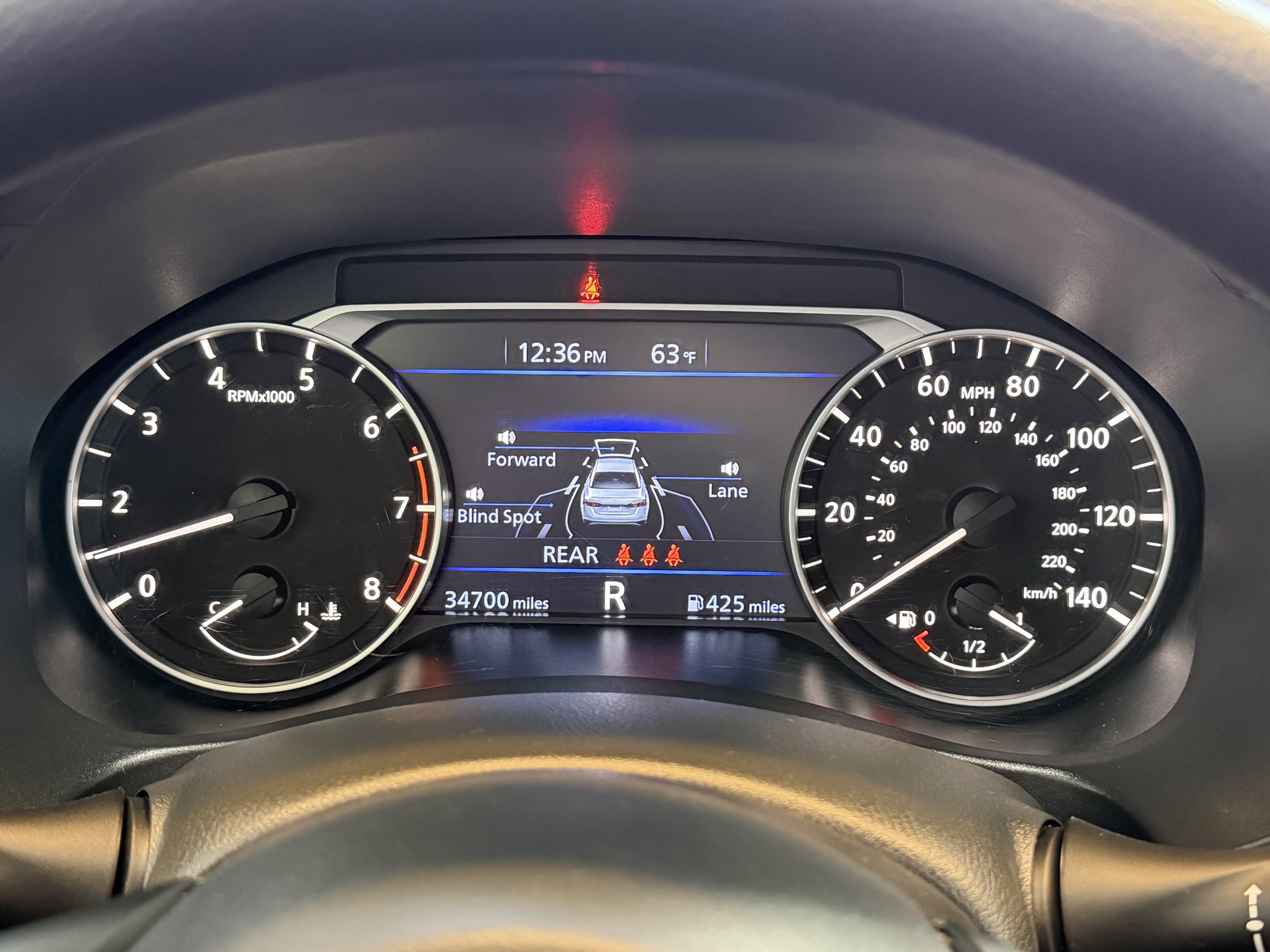 Used 2025 Nissan Altima 2.5 SV FWD image 11