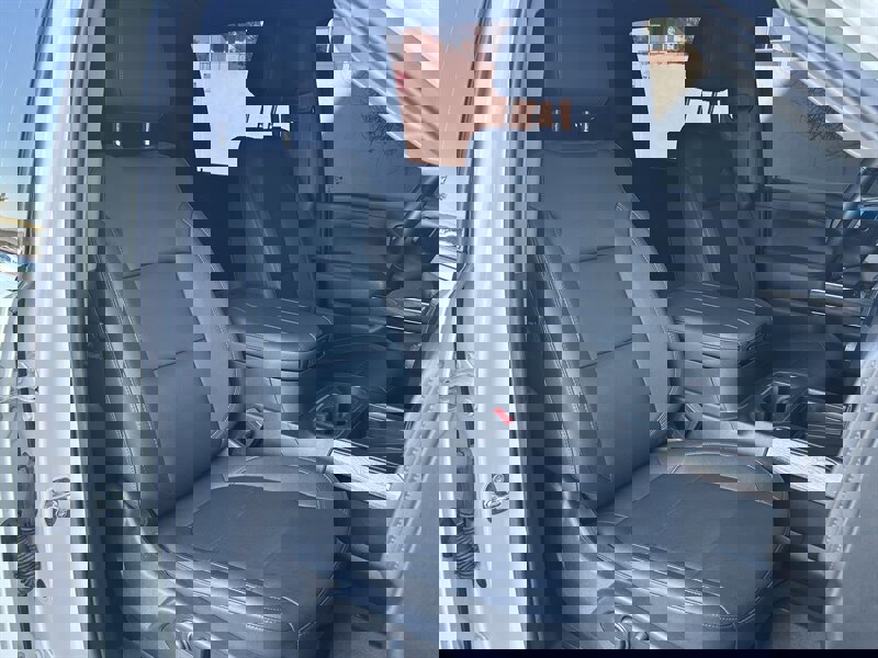 Used 2023 Chevrolet Silverado 2500 LTZ w/ LTZ Premium Package image 38