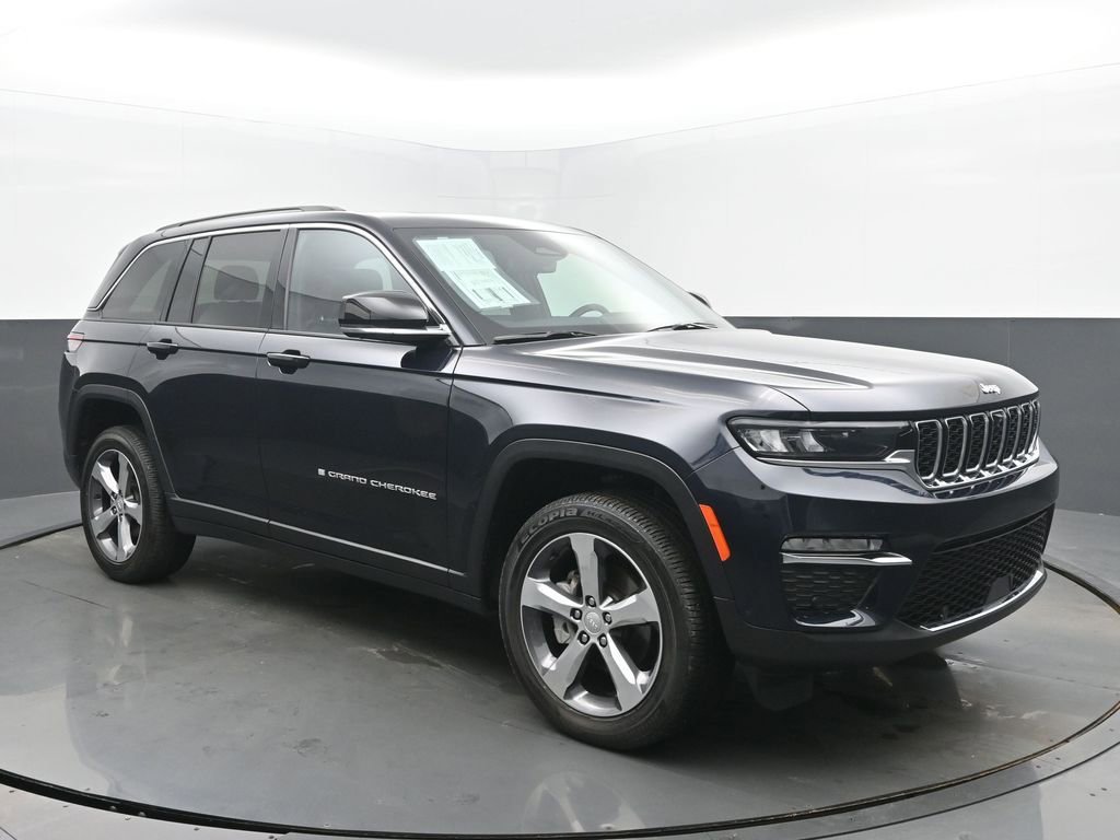 Used 2024 Jeep Grand Cherokee Limited w/ Luxury Tech Group II image 7