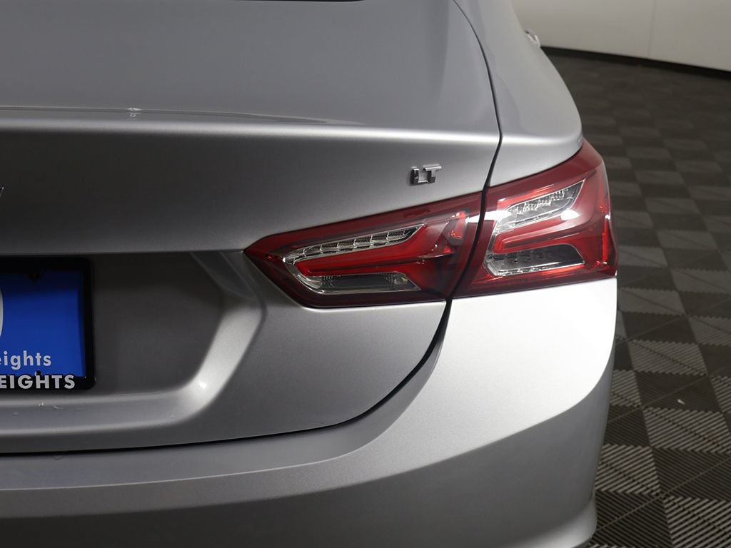 Used 2021 Chevrolet Malibu LT FWD image 13