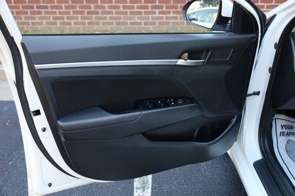 Used 2019 Hyundai Elantra SEL w/ Cargo Package image 12