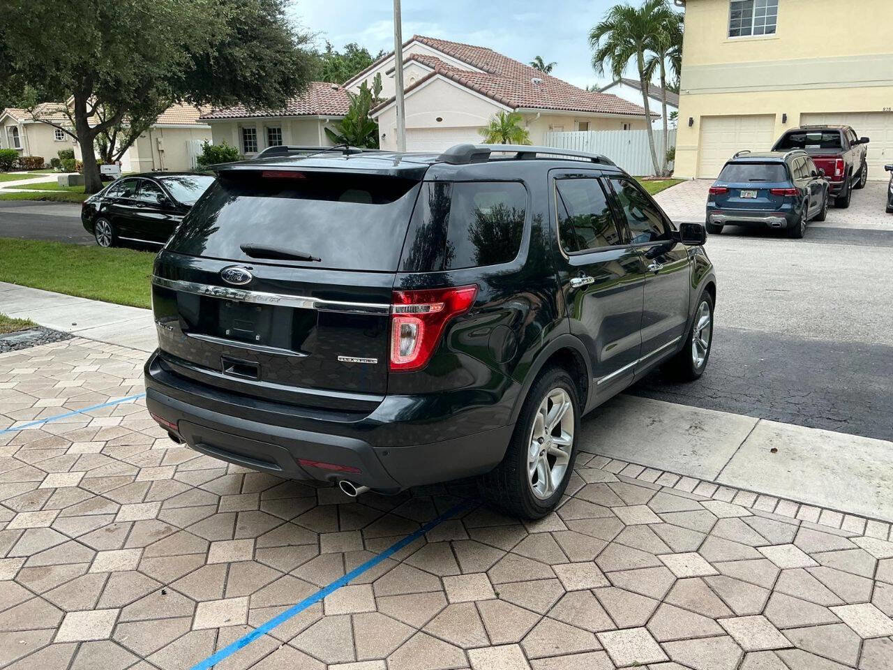 Used 2014 Ford Explorer Limited w/ Equipment Group 301A image 5