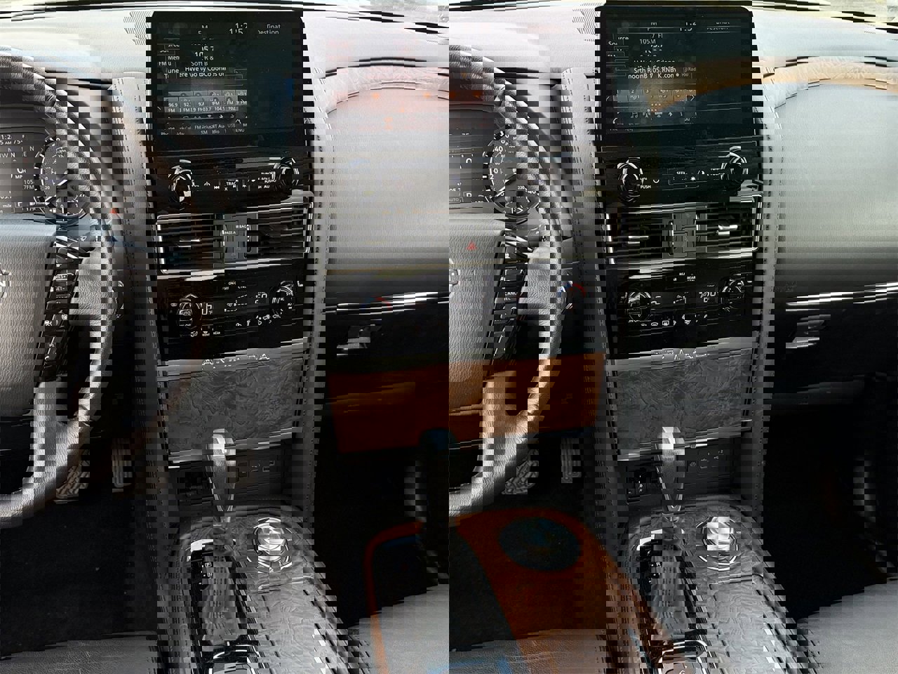 Used 2024 Nissan Armada SL image 17