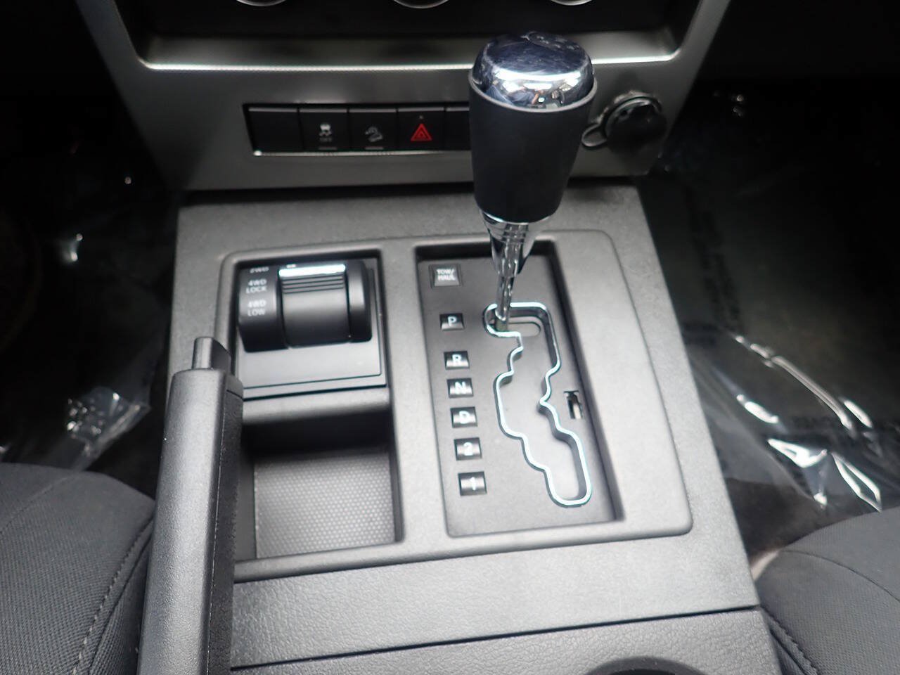 Used 2010 Jeep Liberty Sport w/ Popular Equipment Group AWD/4WD image 6