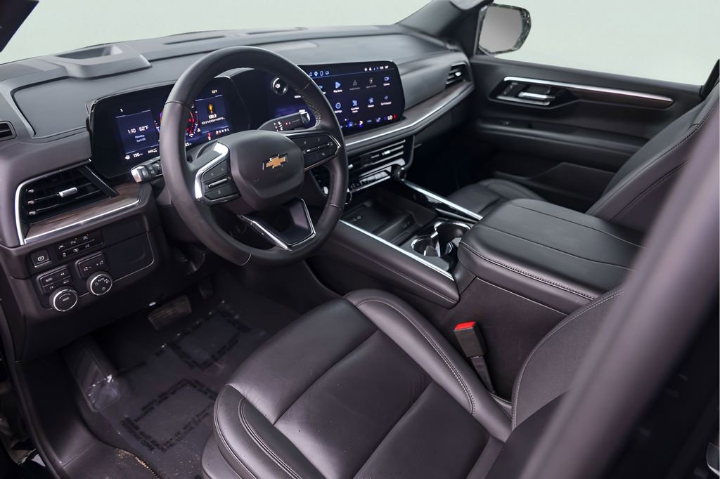 Used 2025 Chevrolet Tahoe LT image 13