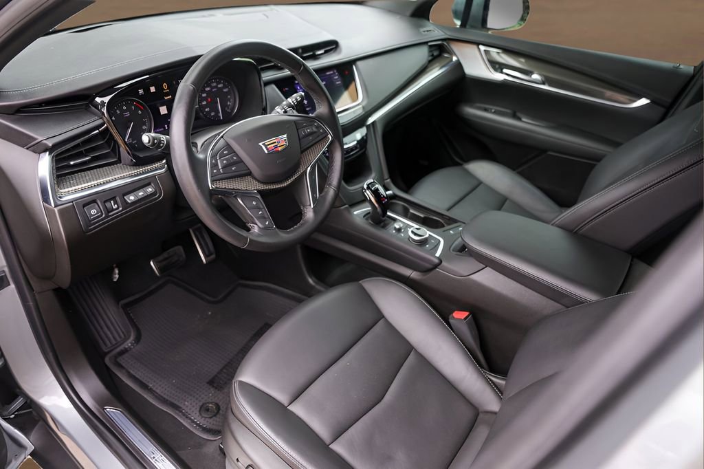 Certified 2023 Cadillac XT5 Sportv w/ Technology Package image 10