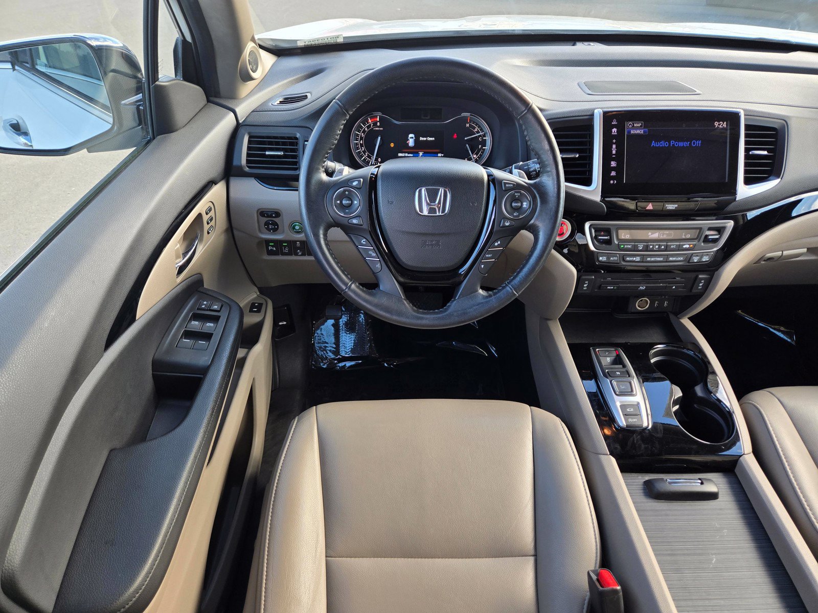 Used 2018 Honda Pilot Touring image 18
