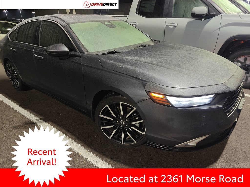 Used 2023 Honda Accord Touring image 1