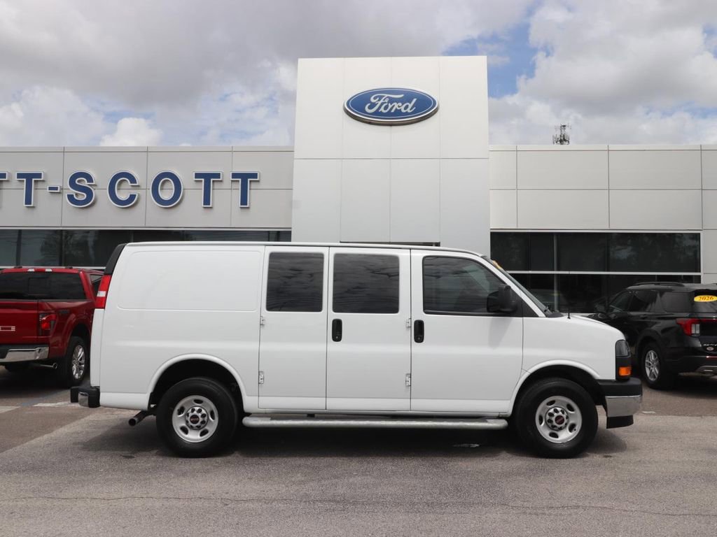 Used 2024 GMC Savana 2500 w/ Driver Convenience Package image 16