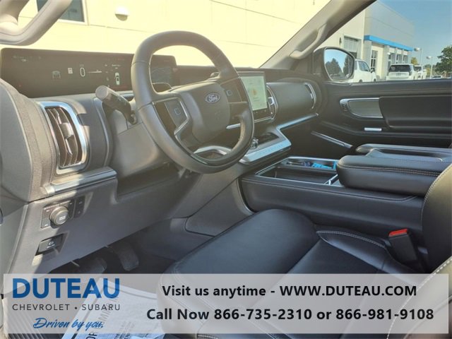 Used 2025 Ford Expedition Platinum w/ Driver's Package image 12