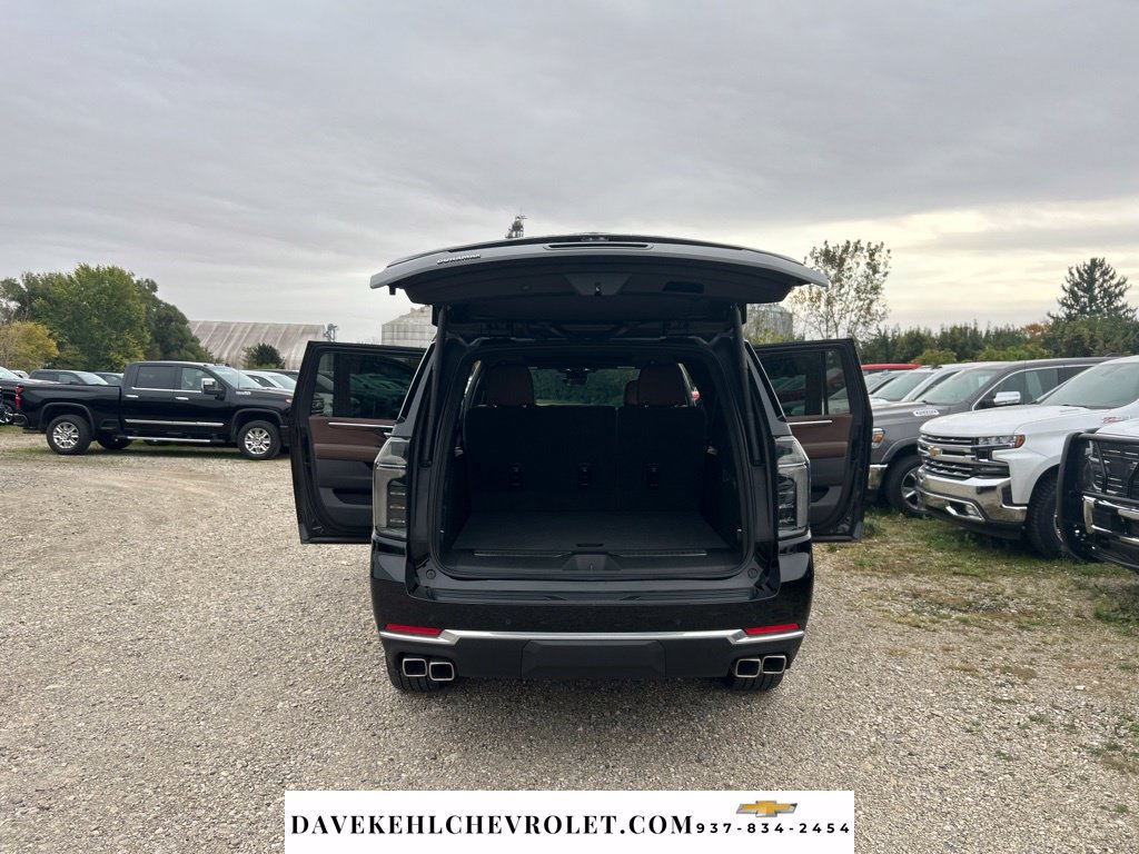 Used 2026 Chevrolet Suburban High Country w/ Sun And Tow Package AWD/4WD image 27