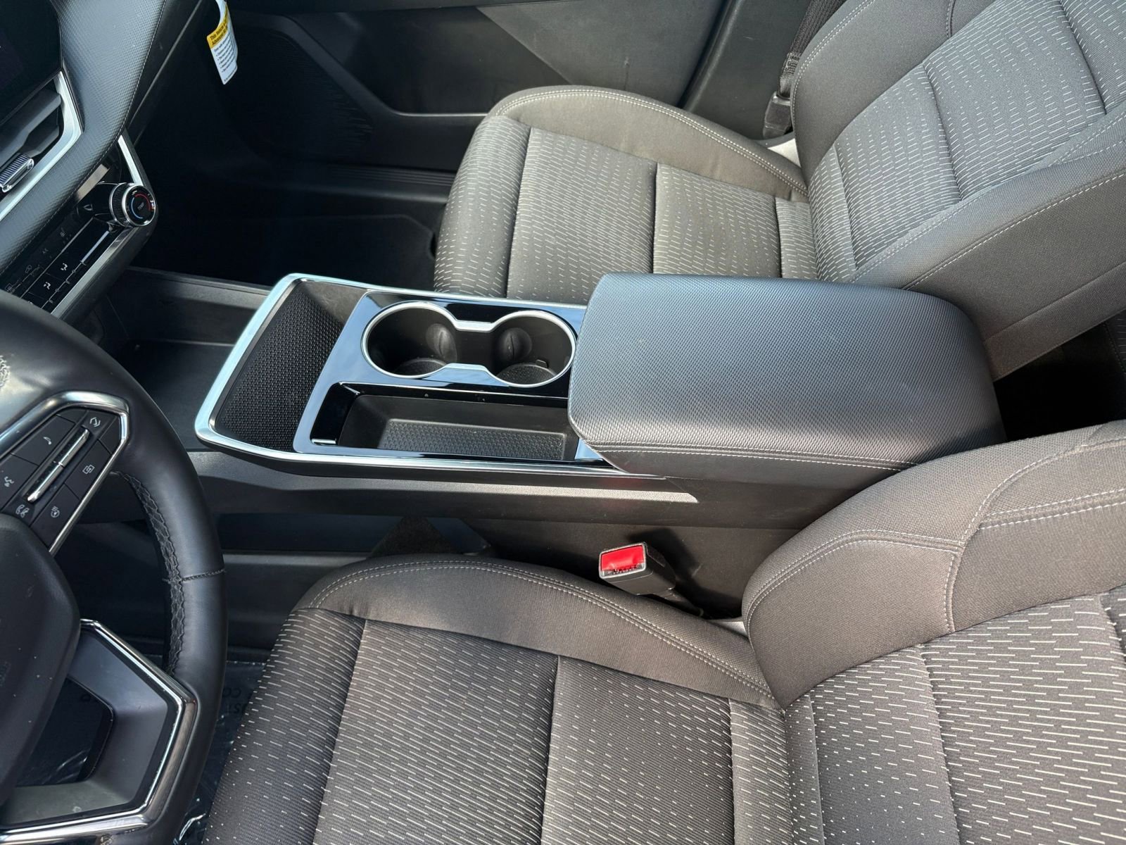 Used 2025 Chevrolet Equinox LT FWD image 41