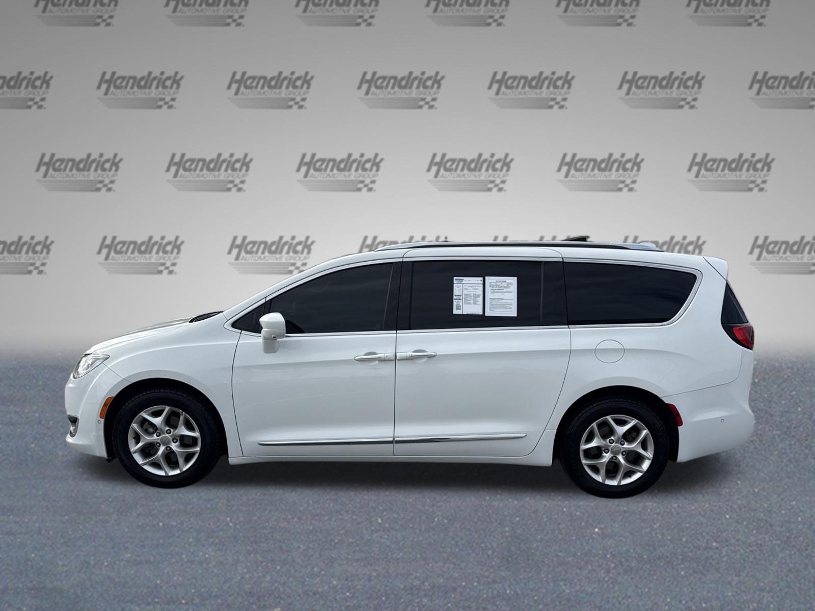 Used 2020 Chrysler Pacifica Touring-L Plus w/ Tire & Wheel Group FWD image 6