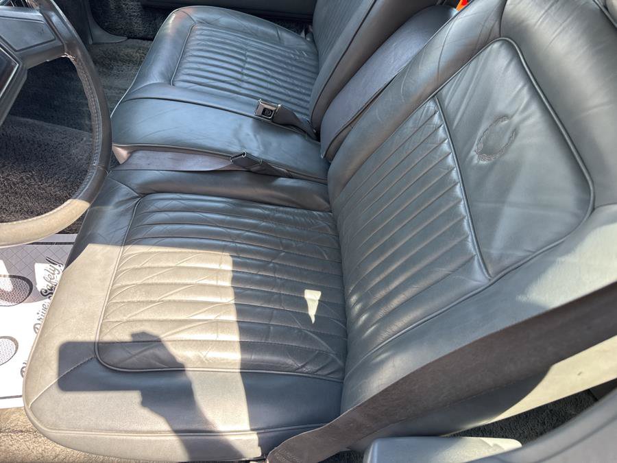 Used 1989 Cadillac Brougham RWD image 19