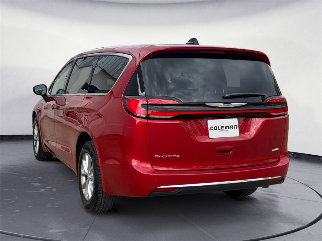 New 2026 Chrysler Pacifica Select image 3