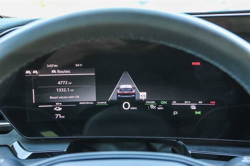 Used 2025 Audi Q6 e-tron Premium w/ Convenience Package image 24